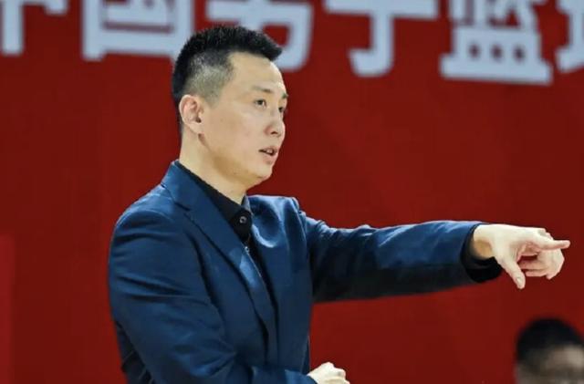 开云电子-卢伟：北京虽缺兵少将但阵容深厚；队伍非常团结这一点很重要